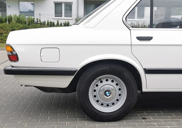 BMW Seria 5 cena 52900 przebieg: 128447, rok produkcji 1983 z Gdynia małe 742